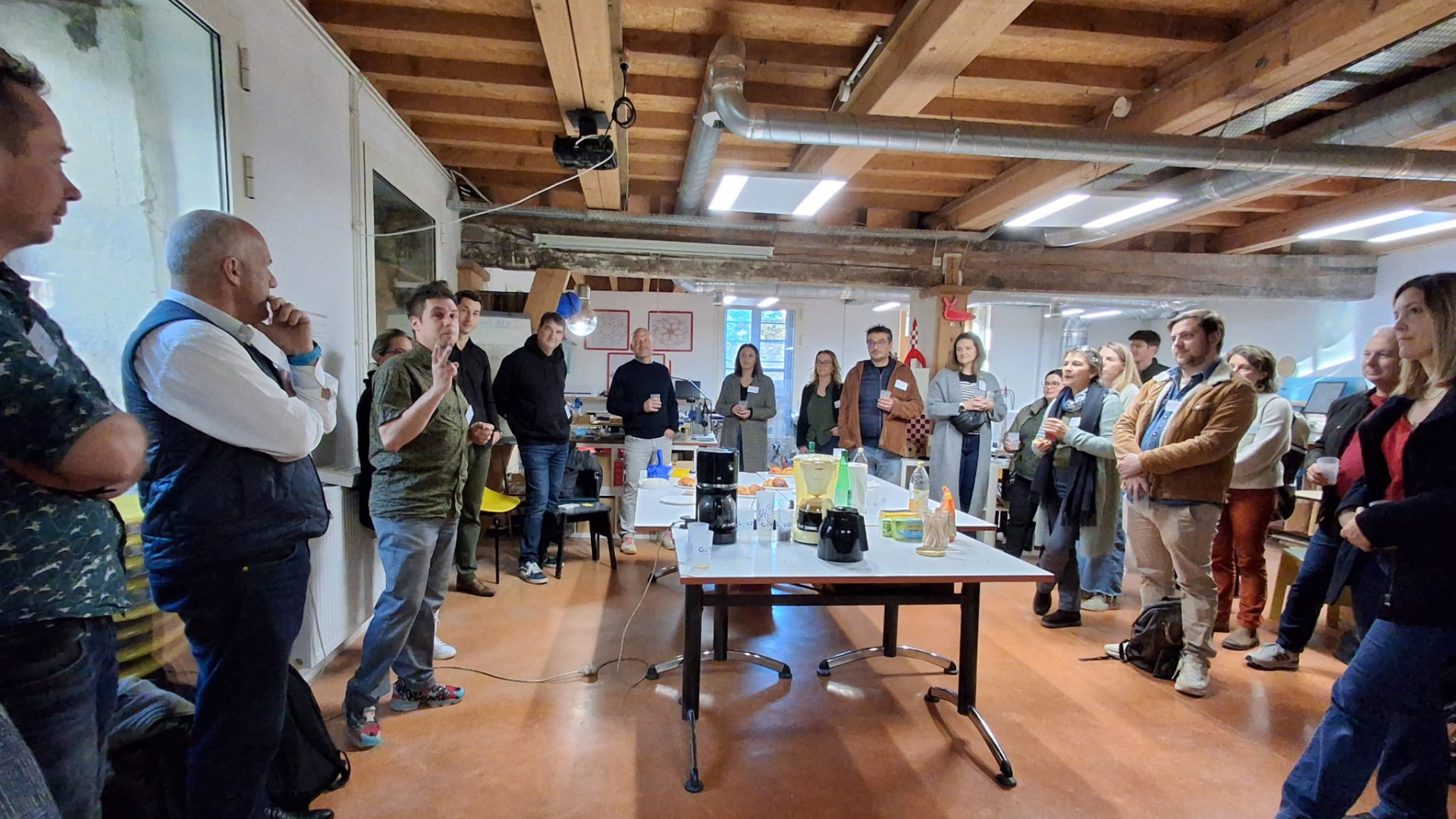 Retour sur le Petit Café au 8Fablab à Crest – 23/03